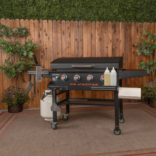 Blackstone 36in. Griddle with Hinged Hood, Front Shelf and Soft Cover